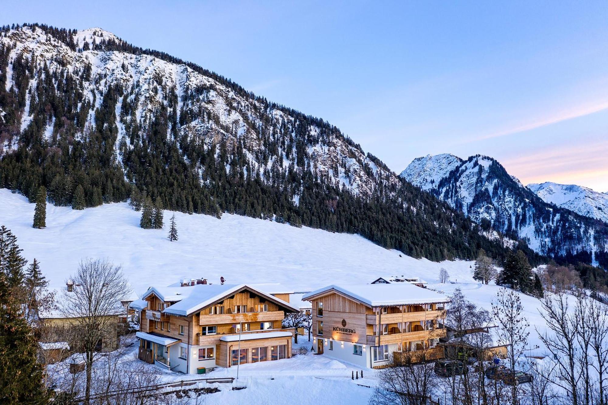 Hotel Kuehberg اوبرستدورف المظهر الخارجي الصورة